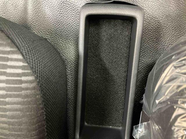 ハイゼットカーゴＤＸ／ＡＭ／ＦＭラジオ／キーレス／パワーウィンドウキーレスエントリー　前席パワーウィンドウ　ＡＭ／ＦＭラジオ　マニュアルエアコン　スクエアボディ　スマートアシスト　インパネシフト（三重県）の中古車