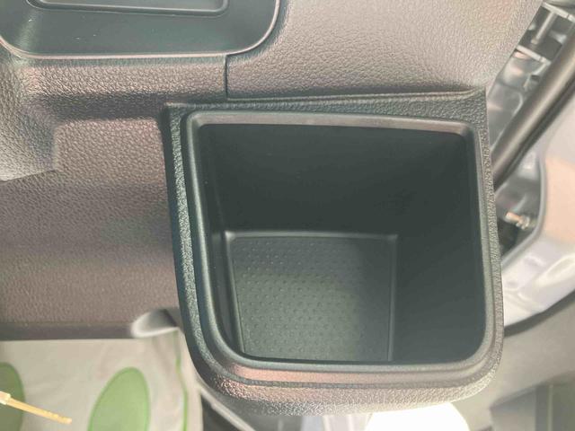 ハイゼットカーゴＤＸ／ＡＭ／ＦＭラジオ／キーレス／パワーウィンドウキーレスエントリー　前席パワーウィンドウ　ＡＭ／ＦＭラジオ　マニュアルエアコン　スクエアボディ　スマートアシスト　インパネシフト（三重県）の中古車