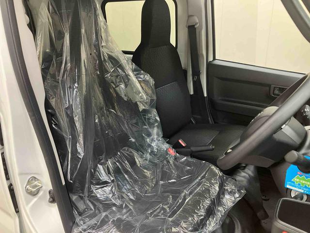 ハイゼットカーゴＤＸ／ＡＭ／ＦＭラジオ／キーレス／前席パワーウィンドウ衝突回避支援ブレーキ　アイドリングストップ　ＡＭ／ＦＭラジオ　キーレスエントリー　オートハイビーム　オートライト　コーナーセンサー　前席パワーウィンドウ　ハロゲンヘッドランプ　マニュアルエアコン（三重県）の中古車