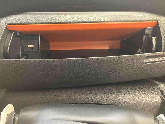 タントファンクロス／両側パワースライドドアディスプレイオーディオ　バックモニター　両側パワースライドドア　イージークローザー　プッシュボタンスタート　電動パーキングブレーキ　キーフリー　前席シートヒーター　アウトドア　ＵＳＶ　ＬＥＤ（三重県）の中古車