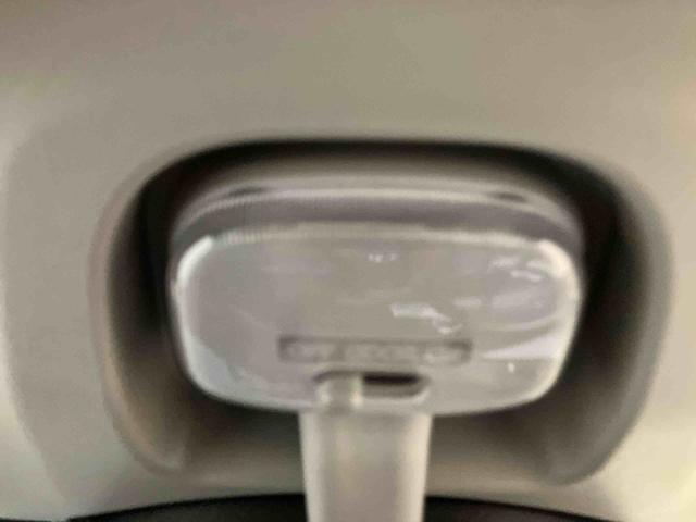 ハイゼットカーゴＤＸ／両側スライドドア／キーレス／前席パワーウィンドウＡＭ／ＦＭラジオ　キーレスエントリー　マニュアルエアコン　前席パワーウィンドウ　ハイルーフ　オーバーヘッドシェルフ　手引き式パーキングブレーキ　スマートアシスト　コーナーセンサー　ユースフルナット（三重県）の中古車