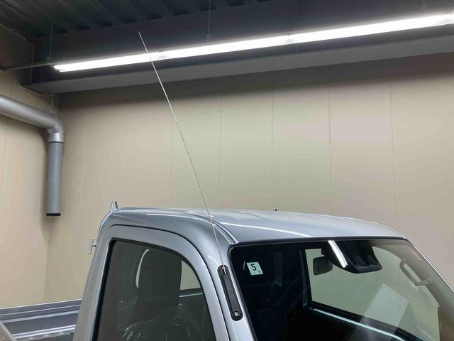 ハイゼットトラックスタンダード／４ＷＤ／５ＭＴＡＭ／ＦＭラジオ　マニュアルエアコン　ガードフレーム　マルチインフォメーションディスプレイ　スマートアシスト　オートハイビーム　コーナーセンサー（三重県）の中古車