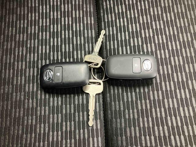 ハイゼットトラックジャンボエクストラ/4WD/5MTCD メッキフロントグリル LED 電動格納式ドアミラー オーバーヘッドシェルフ パワーウィンドウ プッシュボタンスタート キーフリー 作業灯 スマートアシスト コーナーセンサー オートハイビーム(三重県)の中古車