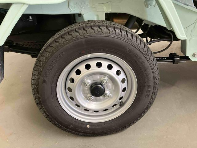 ハイゼットトラックスタンダード／４ＷＤ／５ＭＴラジオ　マニュアルエアコン　スマートアシスト　オートハイビーム　コーナーセンサー　パワーステアリング　スマートアシスト　ゲートプロテクター　ガードフレームプロテクター　バイザー（三重県）の中古車