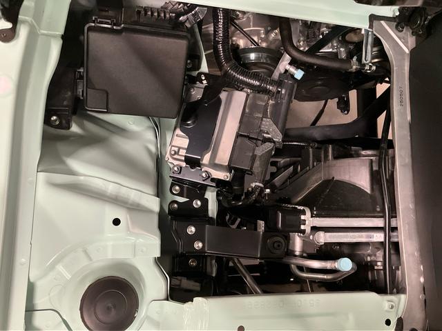 ハイゼットトラックスタンダード／４ＷＤ／５ＭＴラジオ　マニュアルエアコン　スマートアシスト　オートハイビーム　コーナーセンサー　パワーステアリング　スマートアシスト　ゲートプロテクター　ガードフレームプロテクター　バイザー（三重県）の中古車