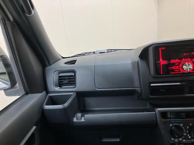 ハイゼットカーゴDX/CD/前席パワーウィンドウ/キーレスエントリーカロッツェリア製CDデッキチューナー 前席パワーウィンドウ キーレスエントリー マニュアルエアコン コーナーセンサー スマートアシスト(三重県)の中古車