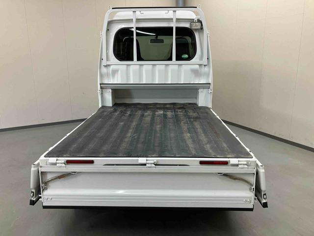 ハイゼットトラックジャンボ／４ＷＤ／５ＭＴ／ナビナビ　パワーウィンドウ　キーレスエントリー　作業灯　ゲートプロテクター＆ガードフレームプロテクター　荷台マット　バイザー　ハイルーフ　リクライニングシート（三重県）の中古車