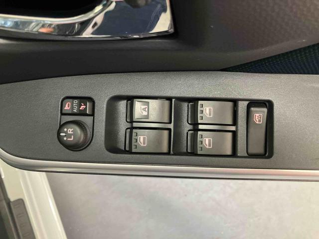 トールカスタムＧ　ターボ１０００ｃｃ　５人乗り　ターボ　ディスプレイオーディオ　パノラマモニター　ＥＴＣ　クルーズコントロール　テレビコントロール　両側パワースライドドア　オートハイビーム　アダプティブクルーズコントロール（三重県）の中古車