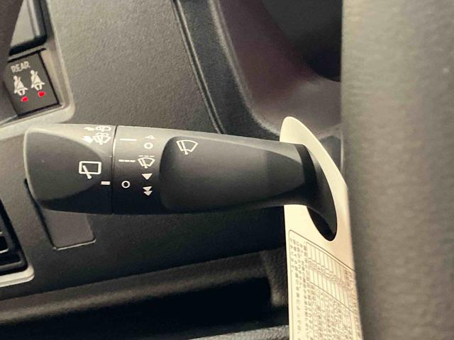 ハイゼットカーゴＤＸＡＭ／ＦＭラジオ　キーレスエントリー　前席パワーウィンドウ　マルチインフォメーションディスプレイ　オーバーヘッドシェルフ　オートハイビーム　コーナーセンサー　スマートアシスト（三重県）の中古車