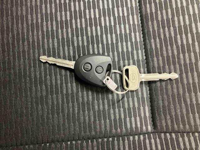 ハイゼットカーゴＤＸＡＭ／ＦＭラジオ　前席パワーウィンドウ　キーレスエントリー　オーバーヘッドシェルフ　インパネシフト　スマートアシスト　オートハイビーム　オートライト　コーナーセンサー　スクエアボディ　ユースフルナット（三重県）の中古車