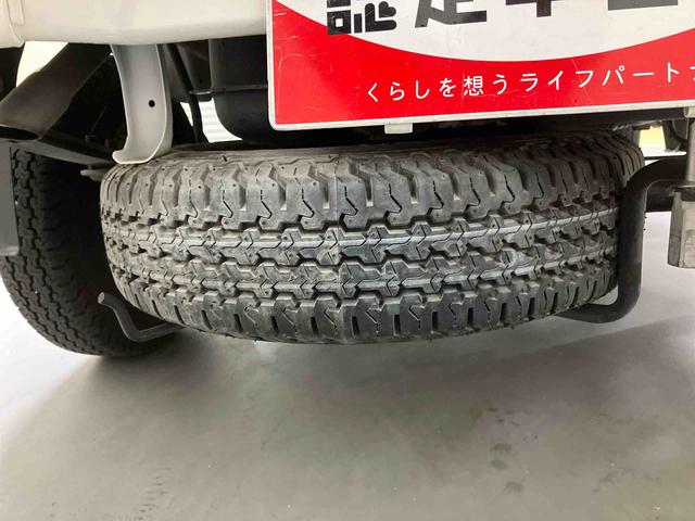ハイゼットトラックスタンダード/2WD/5MTAM/FMラジオ マニュアルエアコン パワステ エアバック フロアマット バイザー ゲートプロテクター テールゲートチェーン 三方開 荷台マット(三重県)の中古車