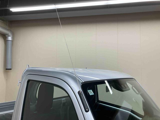 ハイゼットトラックスタンダード／４ＷＤ／５ＭＴＡＭ／ＦＭラジオ　マニュアルエアコン　パワステ　ＡＢＳ　スマートアシスト　コーナーセンサー　オートライト　オートハイビーム　三方開　ハロゲンヘッドランプ　荷台マット　フロアマット（三重県）の中古車