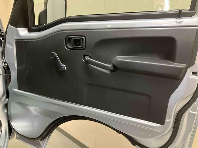 ハイゼットトラックスタンダード／４ＷＤ／５ＭＴＡＭ／ＦＭラジオ　マニュアルエアコン　パワステ　ＡＢＳ　スマートアシスト　コーナーセンサー　オートライト　オートハイビーム　三方開　ハロゲンヘッドランプ　荷台マット　フロアマット（三重県）の中古車