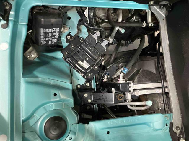 ハイゼットトラックスタンダードＳＡIIIｔ／４ＷＤ／４ＡＴＡＭ／ＦＭラジオ　マニュアルエアコン　ＥＴＣ　パワステ　ＡＢＳ　スマートアシスト　オートライト　フロアマット　三方開　４ＷＤ　４ＡＴ　ＬＥＤヘッドランプ（三重県）の中古車