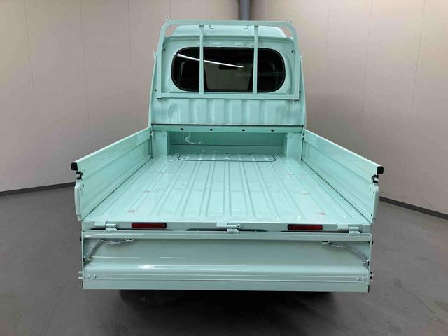 ハイゼットトラックジャンボスタンダード/4WD/CVT/三方開AM/FMラジオ マニュアルエアコン ハロゲンヘッドランプ ガードフレーム テールゲートチェーン スライド リクライニング オーバーヘッドシェルフ ハイルーフ オートハイビーム コーナーセンサー(三重県)の中古車