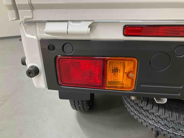 ハイゼットトラックスタンダード/4WD/CVTAM/FMラジオ マニュアルエアコン パワステ ABS スマートアシスト コーナーセンサー オートハイビーム オートライト ハロゲンヘッドランプ 荷台マット フロアマット 三方開 4WD(三重県)の中古車