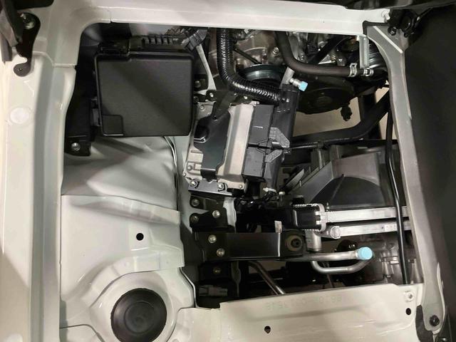 ハイゼットトラックスタンダード/4WD/CVTAM/FMラジオ マニュアルエアコン パワステ ABS スマートアシスト コーナーセンサー オートハイビーム オートライト ハロゲンヘッドランプ 荷台マット フロアマット 三方開 4WD(三重県)の中古車