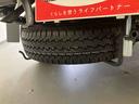 電子制御式４ＷＤ　ＣＶＴ　ＡＭ／ＦＭラジオ　マニュアルエアコン　ハイルーフ　オーバーヘッドシェルフ　格納式テールゲートチェーン　リクライニング　荷台マット　三方開（三重県）の中古車