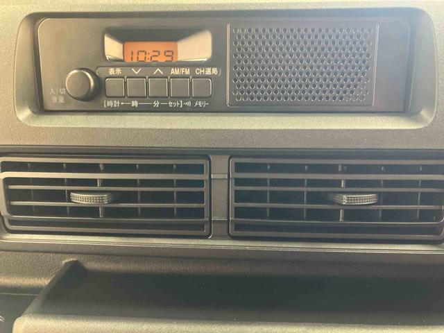 ハイゼットカーゴデラックス／ＡＭ／ＦＭラジオ／マニュアルエアコン／キーレスキーレス　ＡＭ／ＦＭラジオ　スマートアシストカメラ　マニュアルエアコン（三重県）の中古車