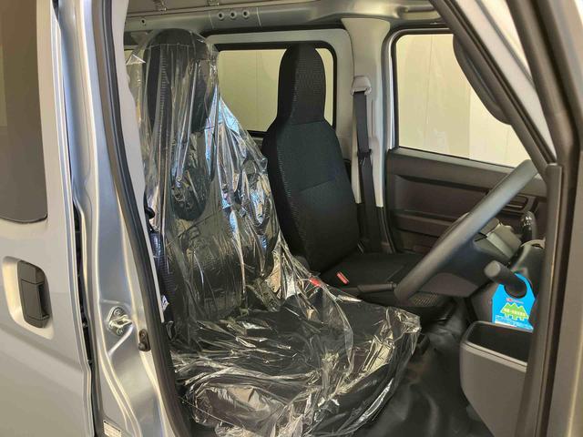 ハイゼットカーゴデラックス／ＡＭ／ＦＭラジオ／マニュアルエアコン／キーレスキーレス　ＡＭ／ＦＭラジオ　スマートアシストカメラ　マニュアルエアコン（三重県）の中古車