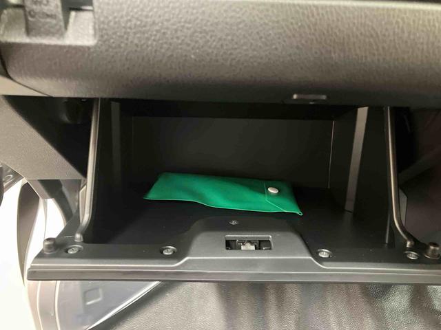 ハイゼットカーゴデラックス／ＡＭ／ＦＭラジオ／マニュアルエアコン／キーレスキーレス　ＡＭ／ＦＭラジオ　スマートアシストカメラ　マニュアルエアコン（三重県）の中古車