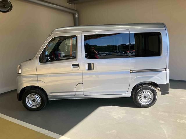 ハイゼットカーゴデラックス／ＡＭ／ＦＭラジオ／マニュアルエアコン／キーレスキーレス　ＡＭ／ＦＭラジオ　スマートアシストカメラ　マニュアルエアコン（三重県）の中古車