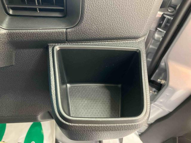 ハイゼットカーゴデラックス／ＡＭ／ＦＭラジオ／マニュアルエアコン／キーレスキーレス　ＡＭ／ＦＭラジオ　スマートアシストカメラ　マニュアルエアコン（三重県）の中古車