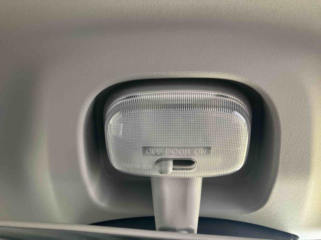 ハイゼットカーゴデラックス／ＡＭ／ＦＭラジオ／マニュアルエアコン／キーレスキーレス　ＡＭ／ＦＭラジオ　スマートアシストカメラ　マニュアルエアコン（三重県）の中古車