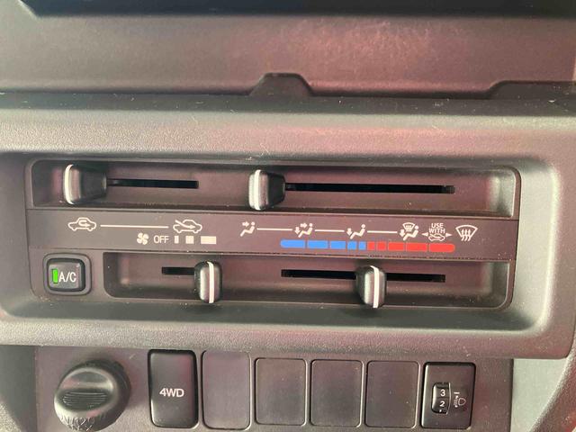 サンバートラックグランドキャブ/4WD/ナビ4WD 4AT ナビ マニュアルエアコン キーレスエントリー 作業灯 パワーウィンドウ パワステ ABS エアバック ゲートプロテクター(三重県)の中古車