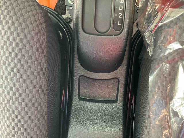 サンバートラックグランドキャブ/4WD/ナビ4WD 4AT ナビ マニュアルエアコン キーレスエントリー 作業灯 パワーウィンドウ パワステ ABS エアバック ゲートプロテクター(三重県)の中古車