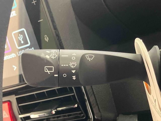 タントカスタムＸ／ディスプレイオーディオ／両側パワースライドドア両側パワースライドドア　イージークローザー　ディスプレイオーディオ　バックモニター　インパネシフト　キーフリー　電動パーキングブレーキ　前席シートヒーター　オートエアコン　１４インチアルミホイール（三重県）の中古車