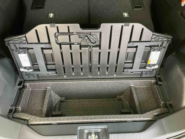 タントカスタムＸ／ディスプレイオーディオ／両側パワースライドドア両側パワースライドドア　イージークローザー　ディスプレイオーディオ　バックモニター　インパネシフト　キーフリー　電動パーキングブレーキ　前席シートヒーター　オートエアコン　１４インチアルミホイール（三重県）の中古車