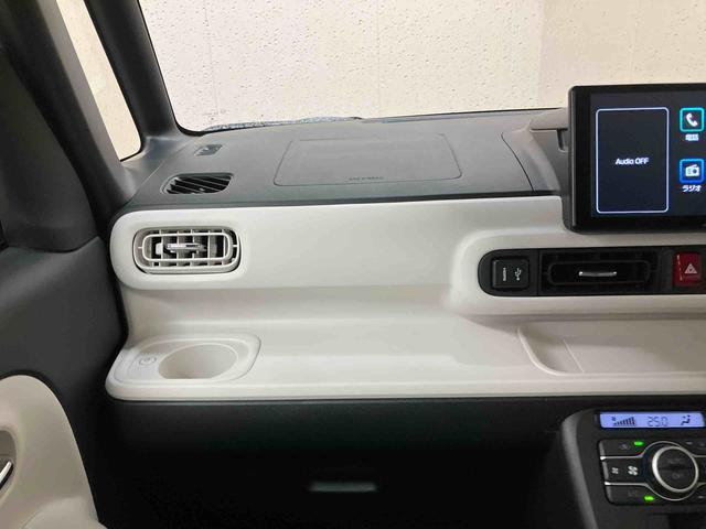 ムーヴキャンバスストライプスＧディスプレイオーディオ　バックモニター　両側パワースライドドア　キーフリー　プッシュボタンスタート　スマートアシスト　前席シートヒーター　カーペットマット　ＵＳＢソケット（三重県）の中古車