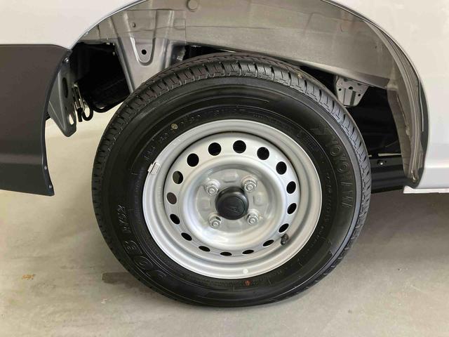 ハイゼットカーゴＤＸＡＭ／ＦＭラジオ　前席パワーウィンドウ　インパネシフト　マニュアルエアコン　キーレスエントリー　コーナーセンサー　オートライト　オートハイビーム　スマートアシスト（三重県）の中古車