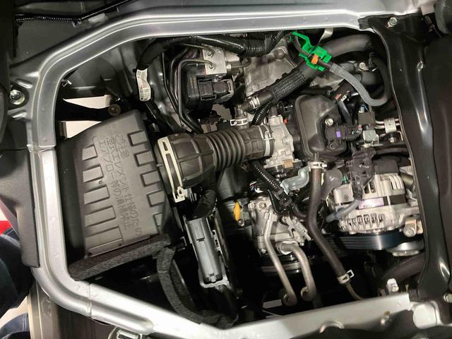 ハイゼットカーゴＤＸＡＭ／ＦＭラジオ　前席パワーウィンドウ　インパネシフト　マニュアルエアコン　キーレスエントリー　コーナーセンサー　オートライト　オートハイビーム　スマートアシスト（三重県）の中古車