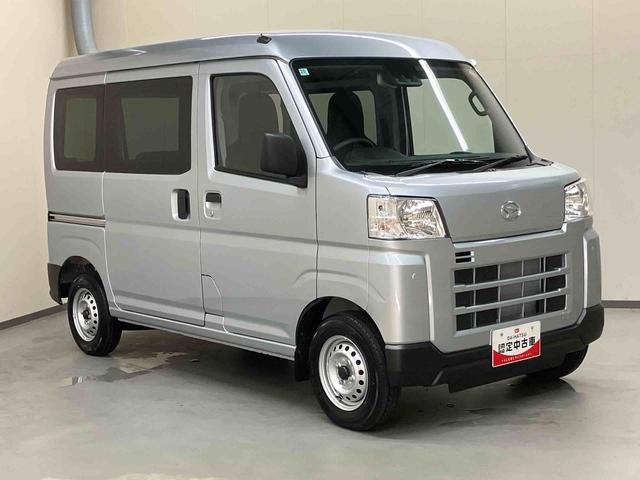 ハイゼットカーゴＤＸ／２ＷＤ／ＣＶＴＡＭ／ＦＭラジオ　前席パワーウィンドウ　キーレスエントリー　オーバーヘッドシェルフ　インパネシフト　スマートアシスト　オートハイビーム　オートライト　コーナーセンサー　スクエアボディ　両側スライドドア（三重県）の中古車