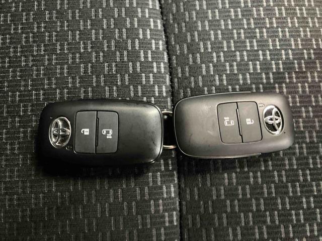ルーミーＸ／１０００ｃｃ／５人乗りナビ　ＥＴＣ　プッシュボタンスタート　キーフリー　左側電動スライドドア　オートライト　１０００ｃｃ　５人乗り　フロアマット　バイザー（三重県）の中古車
