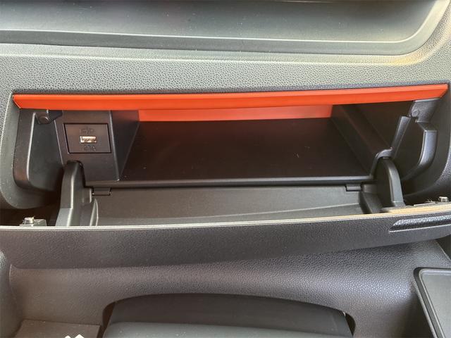 タントファンクロスターボ　　電動パーキングブレーキ　１年間無料保証元試乗車　コーナーセンサー　盗難警報装置　衝突軽減　車線逸脱警告　電動格納ドアミラー　シートヒーター付き　衝突安全ボディ　Ａライト　１オーナー　ルーフレール　キーフリーシステム　ターボ車　バックカメラ（三重県）の中古車