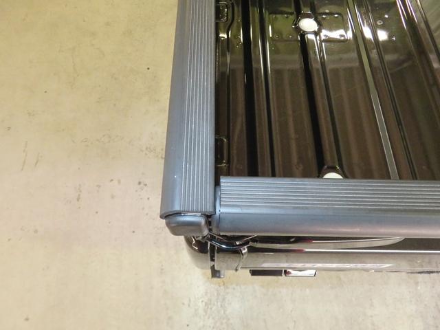 ハイゼットトラックエクストラＳＡIIIｔ　　　　４ＷＤ　５ＭＴ　１年間無料保証衝突回避支援ブレーキ　デフロック　荷台作業照明　Ｈｉ＆Ｌｏ切替　ゲートチェーン　ゲートプロテクター　あゆみ板掛け　レベリング　マニュアルエアコン　キーレスエントリー　コーナーセンサー　パワーウィンドウ（三重県）の中古車