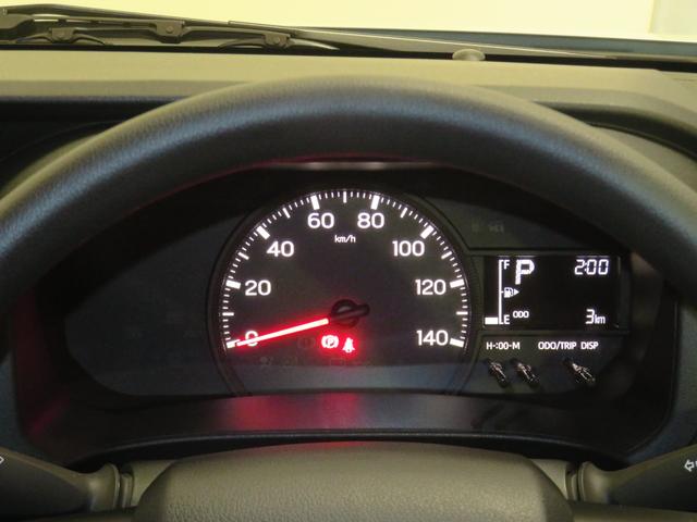ハイゼットカーゴクルーズ　　　届出済未使用車　２ＷＤ　ＣＶＴ　１年間無料保証元展示車　車線逸脱　ハイビームアシスト　両側スライド　電動ミラー　衝突軽減　安全ボディ　アイドリングＳＴＯＰ　ダブルエアバッグ　オートライト　コーナーセンサー　キーフリー　マニュアルエアコン（三重県）の中古車