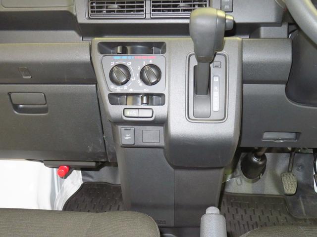 ハイゼットカーゴデッキバンＬ　　　４ＷＤ　ＣＶＴ　レベリング　１年間無料保証元工場代車　衝突被害軽減システム　コーナーセンサー　アイドリングストップ　オートライト　レーンアシスト　マニュアルエアコン　両側パワースライドドア　パワーウィンドウ　純正フロアマット（三重県）の中古車