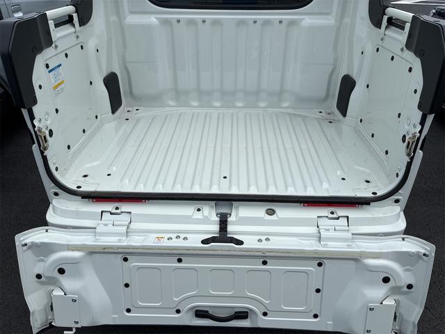 ハイゼットカーゴデッキバンＬ　　　４ＷＤ　ＣＶＴ　レベリング　１年間無料保証元工場代車　衝突被害軽減システム　コーナーセンサー　アイドリングストップ　オートライト　レーンアシスト　マニュアルエアコン　両側パワースライドドア　パワーウィンドウ　純正フロアマット（三重県）の中古車