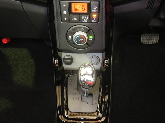 コペンＧＲ　スポーツ　　届出済未使用車　キーフリー　１年間無料保証元展示車　衝突安全ボディ　盗難防止システム　記録簿付き　運転席・助手席シートヒーター　ターボ　オートライト　ＡＷ　ＡＢＳ　ダブルエアバック　アイドルストップ　プッシュスタート　オートエアコン（三重県）の中古車