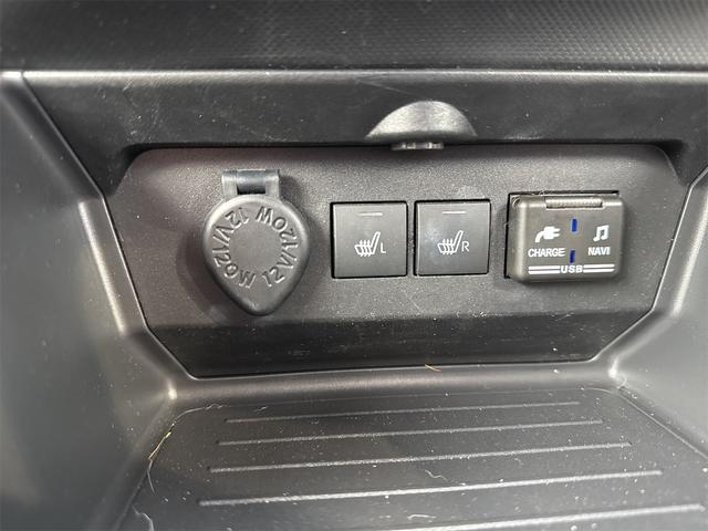 ロッキープレミアムＧ　ＨＥＶ　　純正７型ナビ　ＥＴＣ　１年間無料保証車線逸脱警報システム　電動格納ミラー　フルセグテレビ　ＵＳＢポート　ＬＥＤヘッド　衝突安全ボディ　Ｓヒーター　ドラレコ　Ａストップ　記録簿　パノラマカメラ　電動パーキングブレーキ　コーナーセンサー（三重県）の中古車