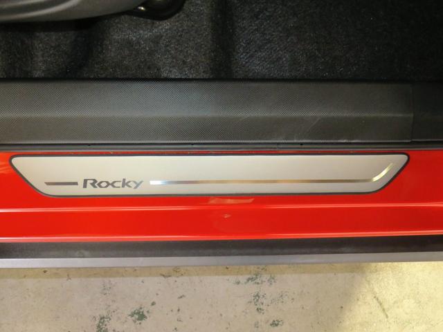 ロッキーＧ　　９型ナビ　前後ドラレコ　パノラマカメラ　１年間無料保証誤発進抑制機能　追従走行　フルセグテレビ　運転席・助手席シートヒーター　セキュリティアラーム　ブルートゥース　エアバッグ　記録簿あり　タ−ボ　ワンオーナー　コーナーセンサー　ＥＴＣ　キーフリー（三重県）の中古車