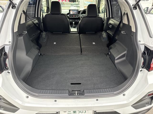 ロッキープレミアムＧ　ＨＥＶ　　純正７型ナビ　ＥＴＣ　１年間無料保証ブルートゥースオーディオ　Ｂモニ　Ｄレコ　元試乗車　電動格納式ドアミラー　　車線逸脱警報装置　地デジ　ＵＳＢポート　衝突安全ボディ　ＬＥＤヘッド　Ｓヒーター　コーナーセンサー　電動パーキングブレーキ（三重県）の中古車
