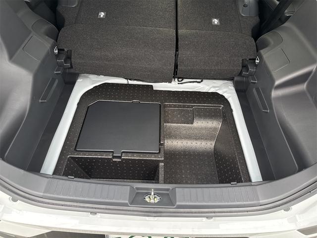 ロッキープレミアムＧ　ＨＥＶ　　純正７型ナビ　ＥＴＣ　１年間無料保証ブルートゥースオーディオ　Ｂモニ　Ｄレコ　元試乗車　電動格納式ドアミラー　　車線逸脱警報装置　地デジ　ＵＳＢポート　衝突安全ボディ　ＬＥＤヘッド　Ｓヒーター　コーナーセンサー　電動パーキングブレーキ（三重県）の中古車