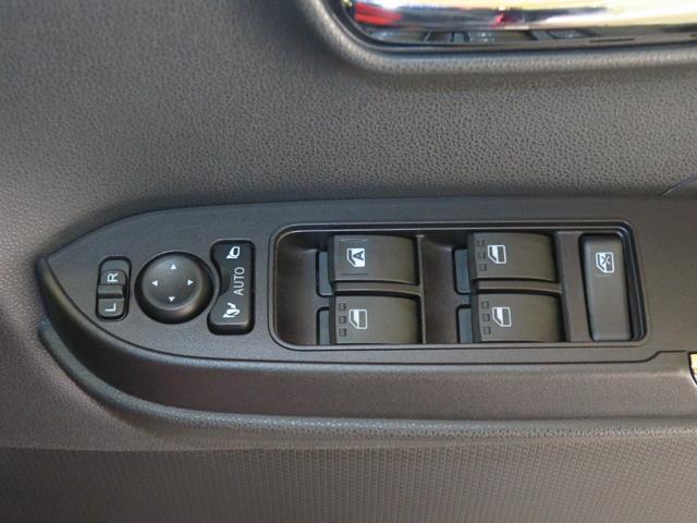 タントカスタムＸ　　　運転席・助手席シートヒーター　１年間無料保証アイドリングＳＴＯＰ　キーフリーキー　　バックカメラ付　両パワースライドドア　プッシュスタート　ハイビームアシスト　コーナーセンサー　電動パーキングブレーキ　オートエアコン　パワーウィンドウ（三重県）の中古車