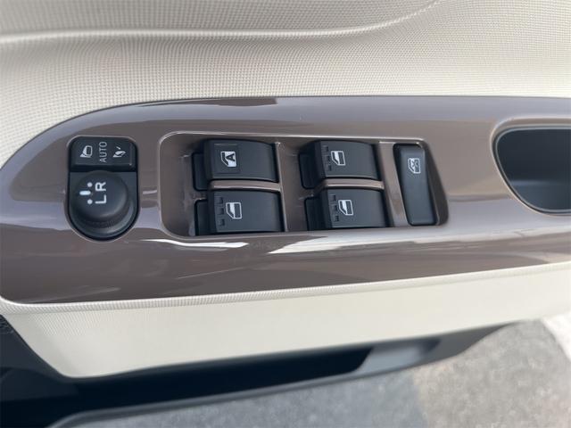 ムーヴキャンバスＧメイクアップリミテッドＳＡIII　７型ナビ　１年間無料保証Ｂｌｕｅｔｏｏｔｈオーディオ　電格ミラー　ＬＥＤヘッドライト　地デジ　ＵＳＢ　ＡＵＴＯライト　ＥＴＣ　ハイビームアシスト　前後ドライブレコーダー　ＤＶＤ再生　パノラマカメラ　キーフリー　１００Ｖ電源（三重県）の中古車
