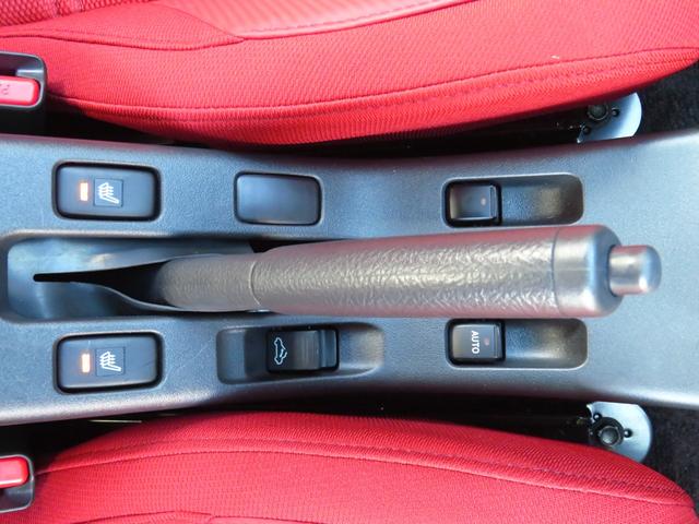 コペンローブ　　　　　運転席・助手席シートヒーター　１年間無料保証１オーナー　ターボ車　整備記録簿　ＡＷ　キーフリー　ＬＥＤへッドライト　ＡＢＳ　衝突安全ボディ　オートライト　両席エアバック　オートエアコン　パワーウィンドウ　アイドリングストップ（三重県）の中古車